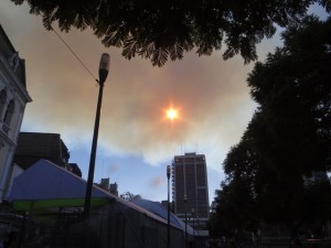Rauch über Valapariso 11 April 2014